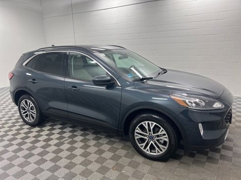 Used 2022 Ford Escape SEL w/ Technology Package image 4