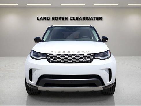 Used 2025 Land Rover Discovery S AWD/4WD image 8
