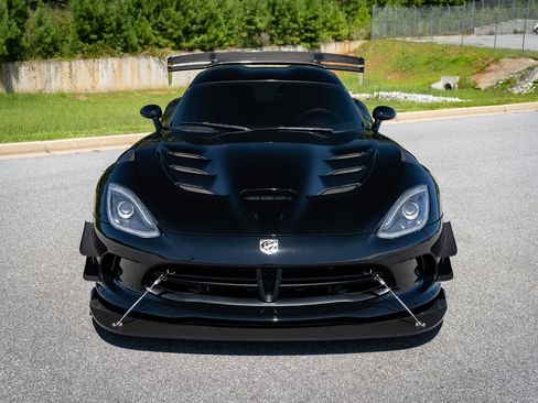 Used 2014 SRT Viper SRT-10 w/ Advanced Aerodynamics Package RWD image 9
