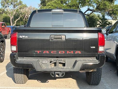 Certified 2017 Toyota Tacoma TRD Sport w/ Tow Package (A/T) AWD/4WD image 6