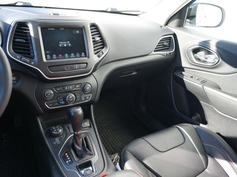 Used 2022 Jeep Cherokee Trailhawk w/ Premium Leather Package image 22