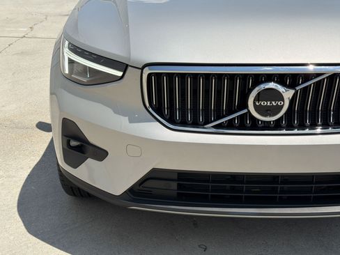 Used 2023 Volvo XC40 B4 Plus w/ Protection Package Premier FWD image 29