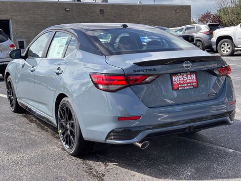 New 2025 Nissan Sentra SR w/ Midnight Edition image 8