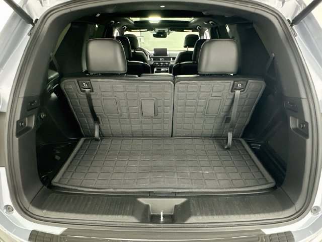 Used 2025 Honda Pilot TrailSport image 27