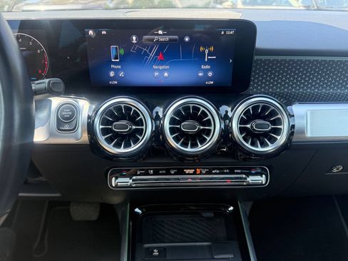 Used 2025 Mercedes-Benz GLB 250 image 16