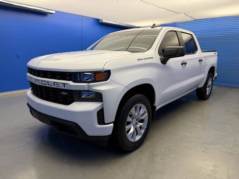 Used 2022 Chevrolet Silverado 1500 Custom AWD/4WD image 4
