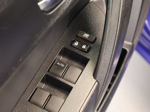 Used 2019 Toyota Corolla SE FWD image 11
