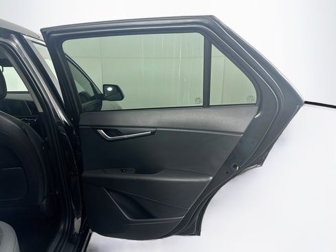 Used 2026 Kia Niro LX FWD image 28
