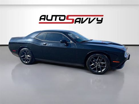 Used 2022 Dodge Challenger SXT w/ Blacktop Package image 1