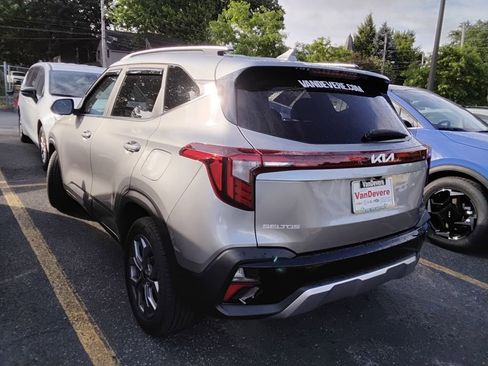 Used 2024 Kia Seltos S AWD/4WD image 7