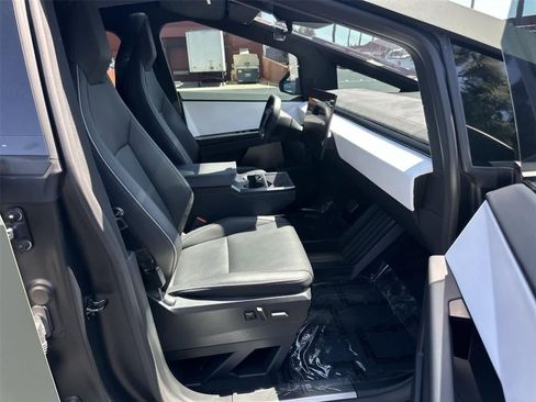 Used 2024 Tesla Cybertruck Cyberbeast AWD/4WD image 15