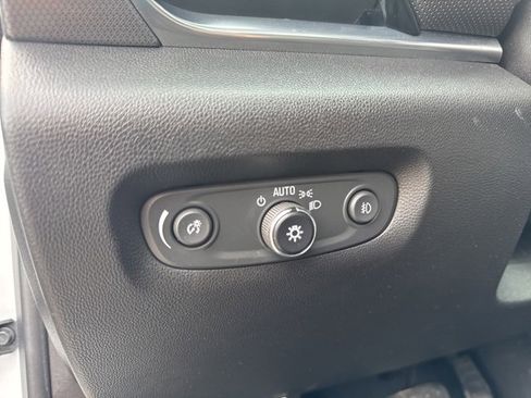 Used 2019 Chevrolet Traverse Premier image 13