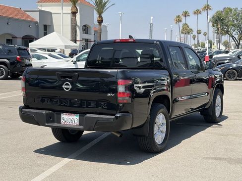 Used 2022 Nissan Frontier 2WD Crew Cab image 36