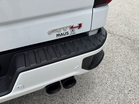 Used 2024 GMC Sierra 1500 AT4 w/ Technology Package AWD/4WD image 38