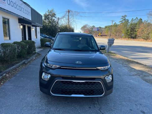 Used 2021 Kia Soul LX image 2