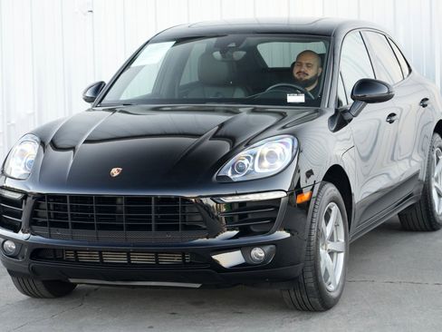 Used 2018 Porsche Macan image 43