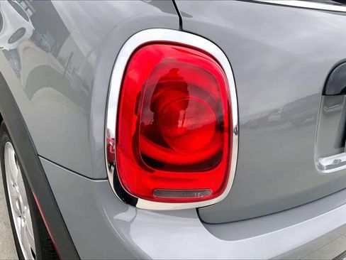 Used 2021 MINI Cooper 4-Door Hardtop image 28