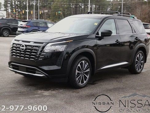 New 2026 Nissan Pathfinder Platinum image 3
