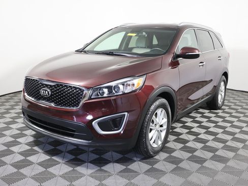 Used 2017 Kia Sorento FWD w/ LX Convenience Package image 1