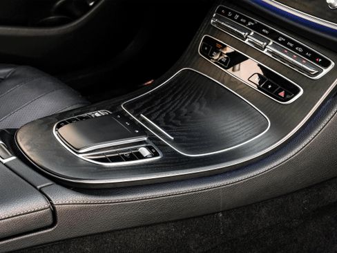 Used 2022 Mercedes-Benz E 350 Sedan image 24