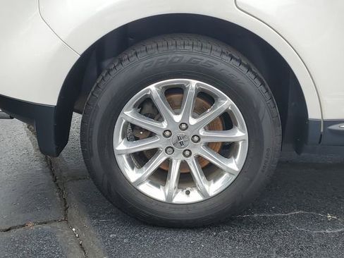 Used 2015 Lincoln MKX FWD w/ Equipment Group 101A image 5