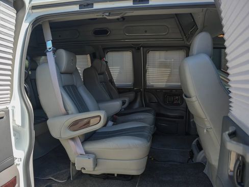 Used 2012 GMC Savana 1500 RWD image 37