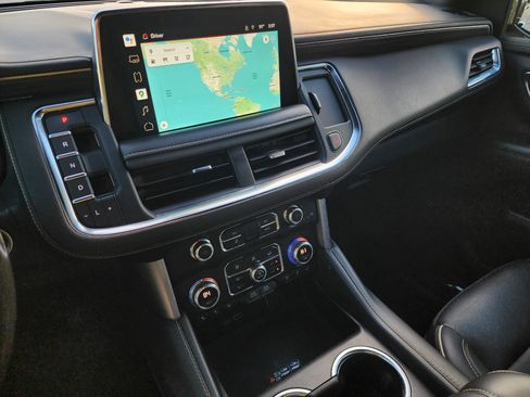 Used 2022 GMC Yukon SLT w/ SLT Premium Package image 17