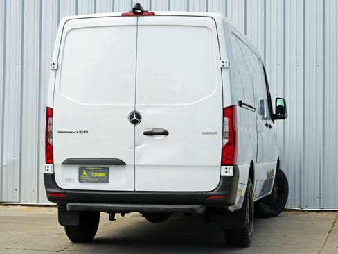 Used 2019 Mercedes-Benz Sprinter 1500 w/ Front Bench Seat Package image 4