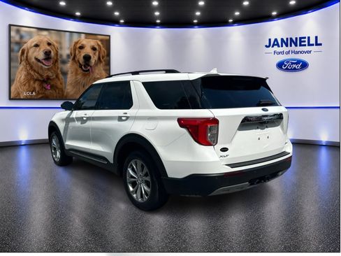 Used 2024 Ford Explorer XLT w/ Equipment Group 202A AWD/4WD image 8