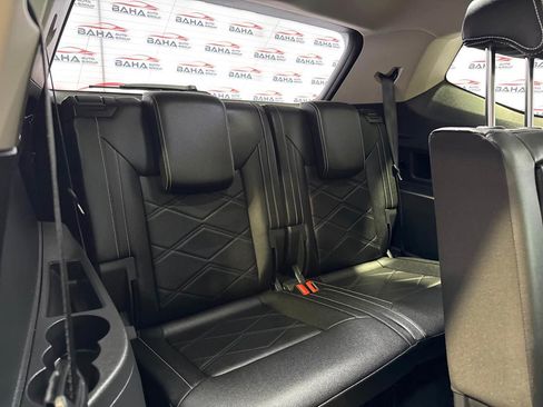 Used 2025 Volkswagen Atlas SE image 47