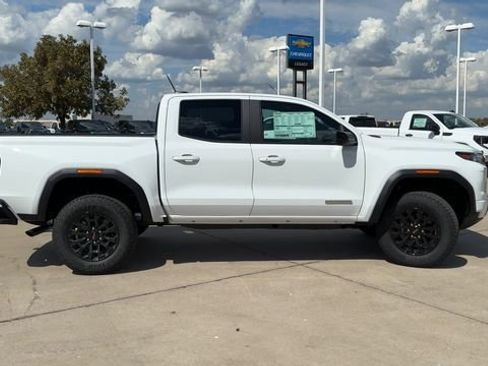 New 2026 GMC Canyon Elevation w/ Convenience Package image 9