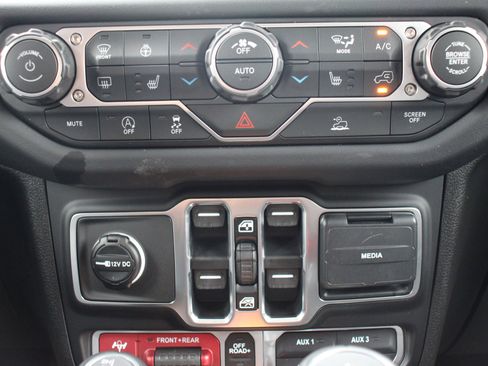 New 2026 Jeep Wrangler Unlimited Rubicon image 19