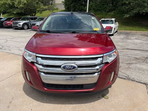 Used 2014 Ford Edge Limited w/ Equipment Group 302A AWD/4WD image 2