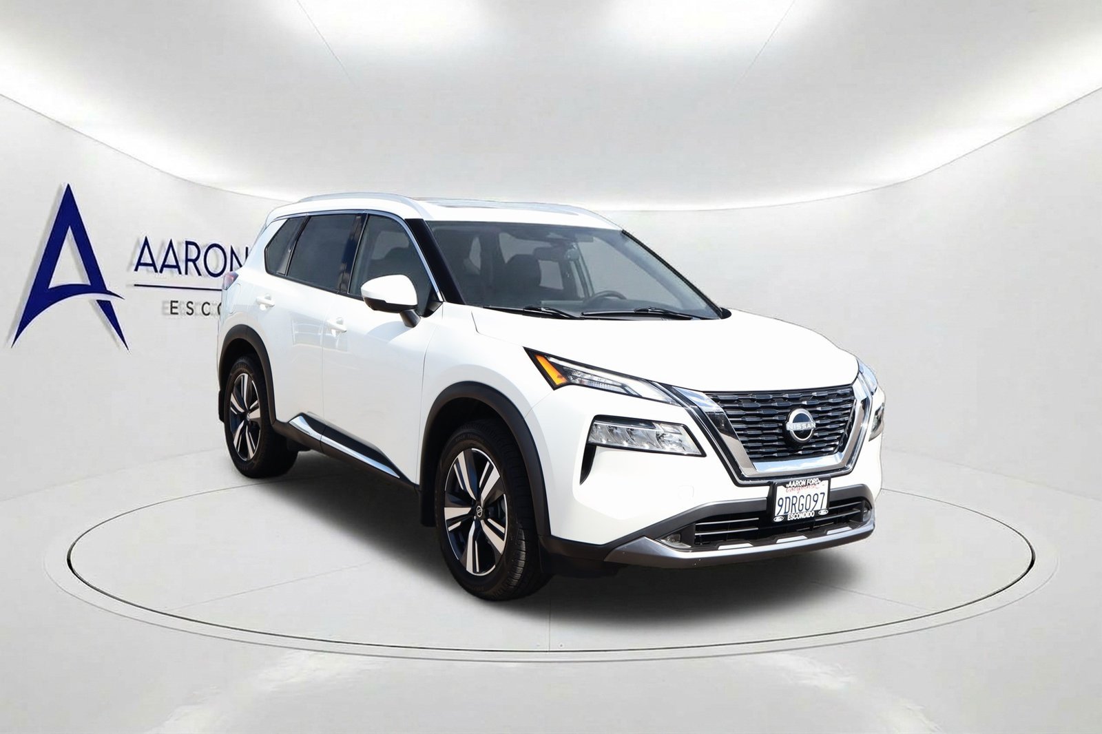 Used 2022 Nissan Rogue SL FWD image 3