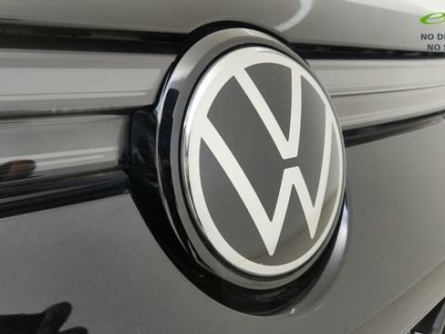 Used 2025 Volkswagen Tiguan SE R-Line AWD/4WD image 28