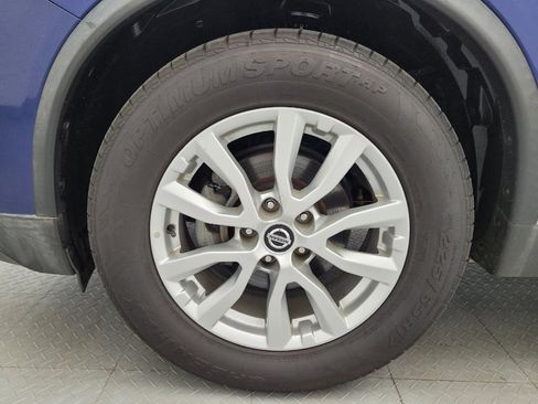 Used 2020 Nissan Rogue SV FWD image 31