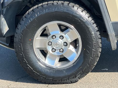 Used 2009 Toyota FJ Cruiser 4WD image 26