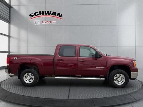 Used 2009 GMC Sierra 2500 SLT w/ Entertainment Package AWD/4WD image 3