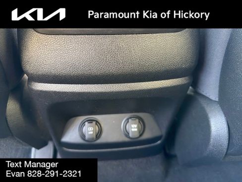 Used 2017 Kia Sorento FWD image 14