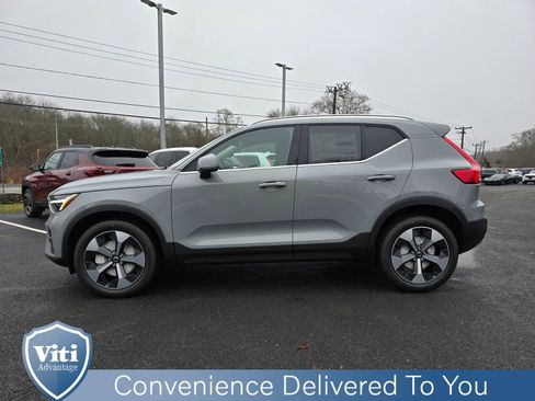 Certified 2025 Volvo XC40 B5 Core w/ Protection Package Premier AWD/4WD image 5