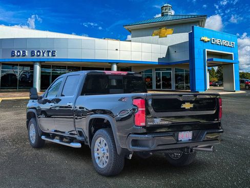 New 2026 Chevrolet Silverado 2500 LT w/ Z71 Chrome Sport Edition AWD/4WD image 3