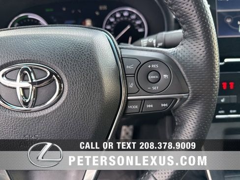 Used 2022 Toyota Avalon XSE image 25