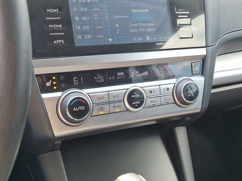 Used 2017 Subaru Outback 2.5i Premium AWD/4WD image 16