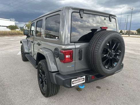 Certified 2022 Jeep Wrangler Unlimited Sahara AWD/4WD image 12