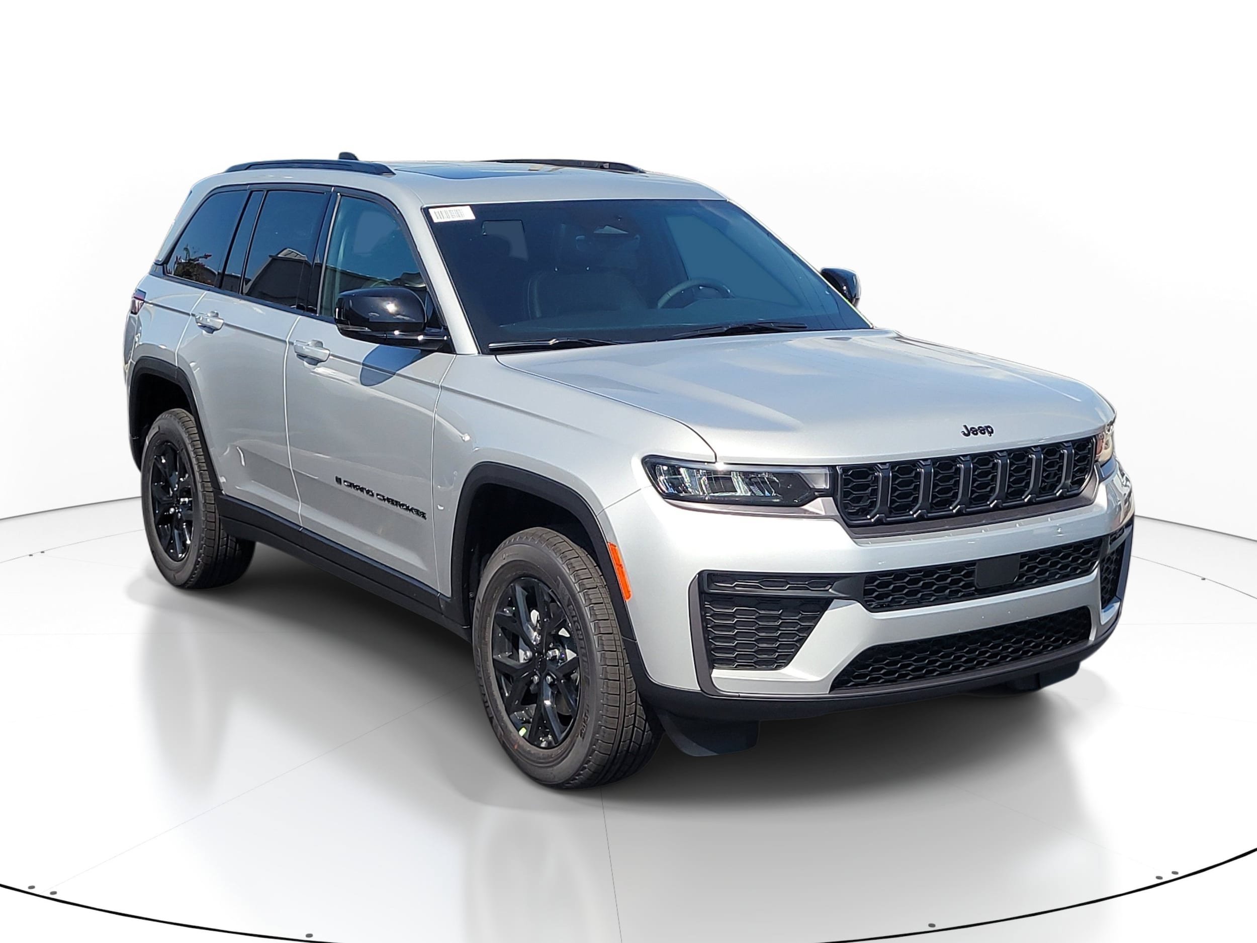 New 2026 Jeep Grand Cherokee Altitude RWD image 2