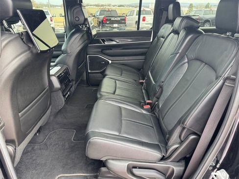 Used 2022 Jeep Wagoneer Series II w/ Rear Seat Video Group 1 image 10