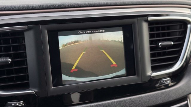 Used 2019 Chrysler Pacifica Touring-L FWD image 30