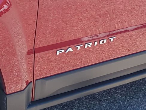 Used 2015 Jeep Patriot High Altitude FWD image 13