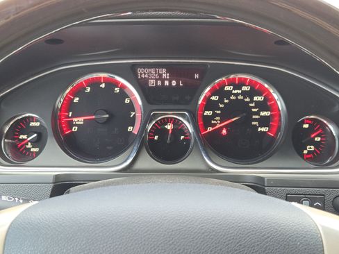 Used 2014 GMC Acadia Denali AWD/4WD image 18