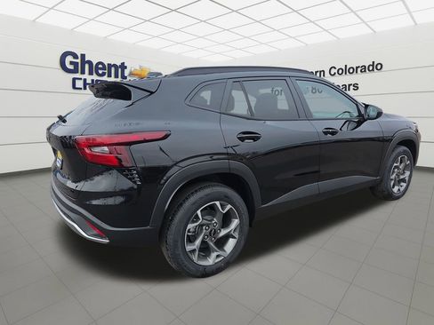 New 2026 Chevrolet Trax LT w/ Driver Confidence Package image 5